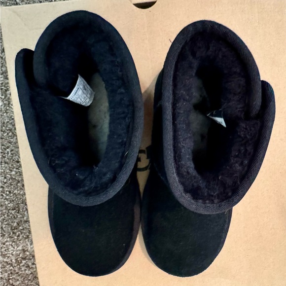 UGG Kids Black Suede Boots - Picture 4 of 6